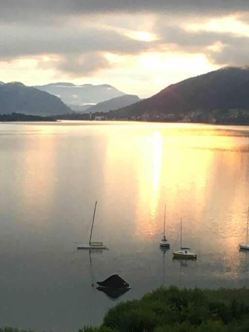 Appartement Mit Seeblick Am Ossiacher See 빌라흐 외부 사진